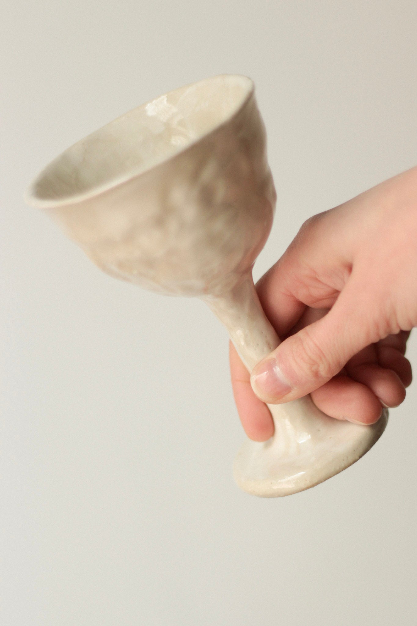 Håndformede vinglas i Keramik