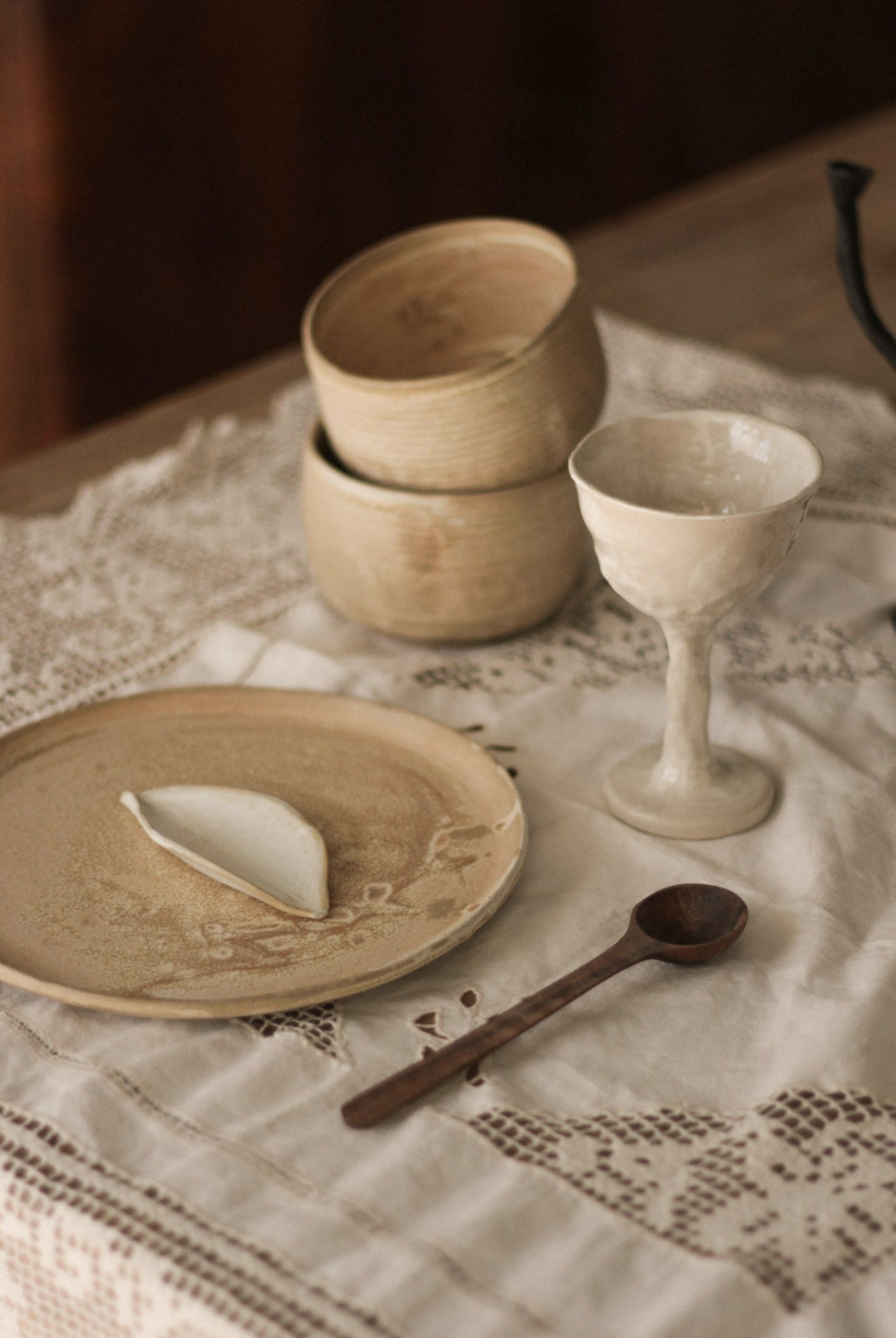 Håndformede vinglas i Keramik